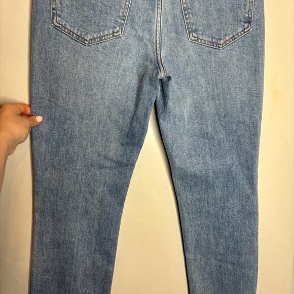 Aritzia Denim Forum The Arlo Hi-Rise Straight Jean - Picture 4 of 9